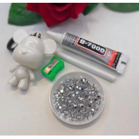 Купить Мишка брелок с алмазными стразами 6,5 см (арт. BM-300) белый Купить Мишка брелок с алмазными стразами 6,5 см (арт. BM-300) белый