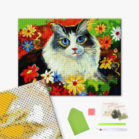 Кішка в квітах