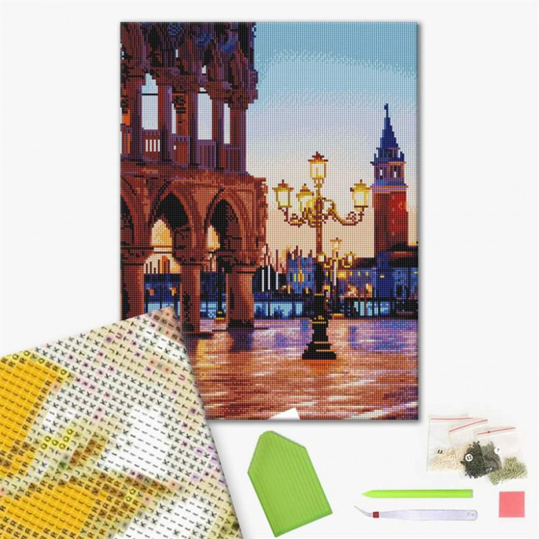 Вечірня площа