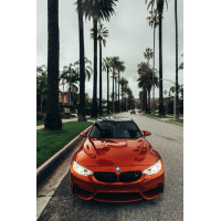 BMW на вулиці Каліфорнії