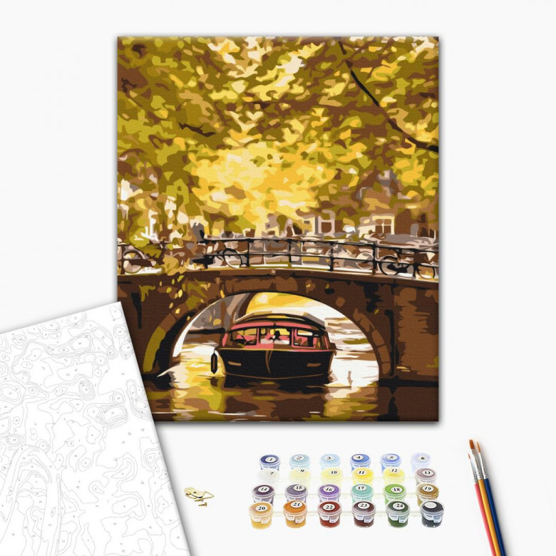 Прогулянка човнем по каналах