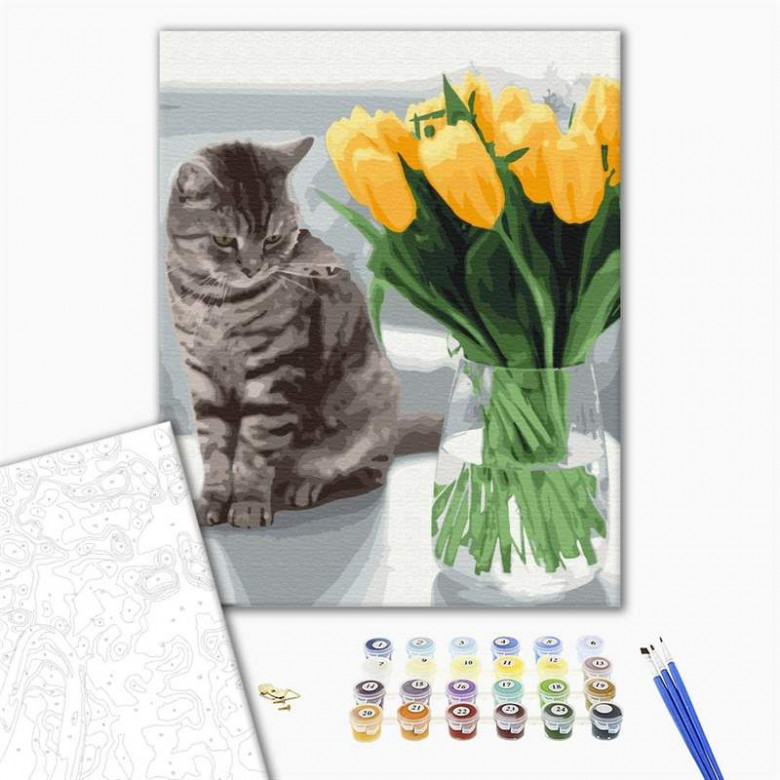 Котик з тюльпанами