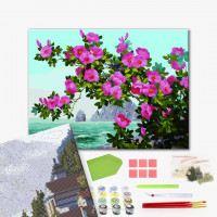 Трояндовий кущ на узбережжі Трояндовий кущ на узбережжі